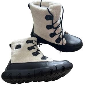 Sorel white and black winter boots size 11